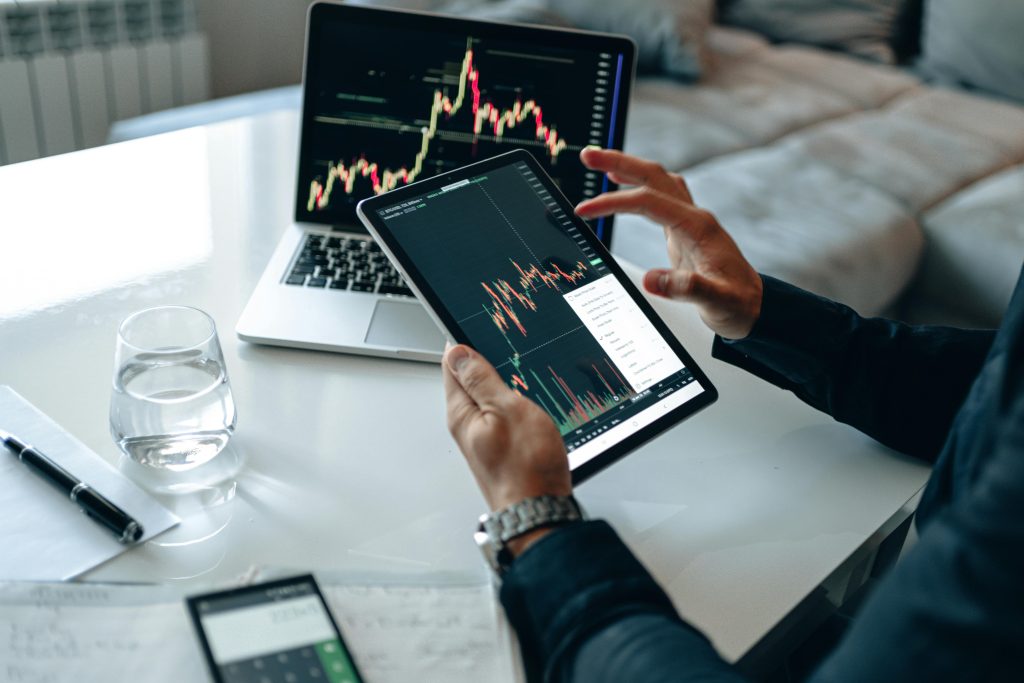 CHOOSING THE RIGHT CRYPTO INFLUENCERS FOR PROMOTIONS