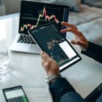 CHOOSING THE RIGHT CRYPTO INFLUENCERS FOR PROMOTIONS
